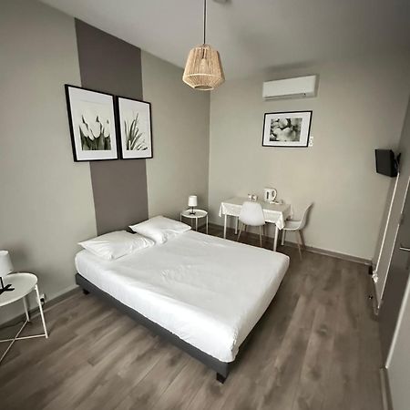 Le Relais De La Gare Hotell Dole Eksteriør bilde