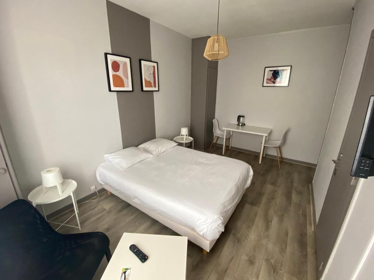 Le Relais De La Gare Hotell Dole Eksteriør bilde