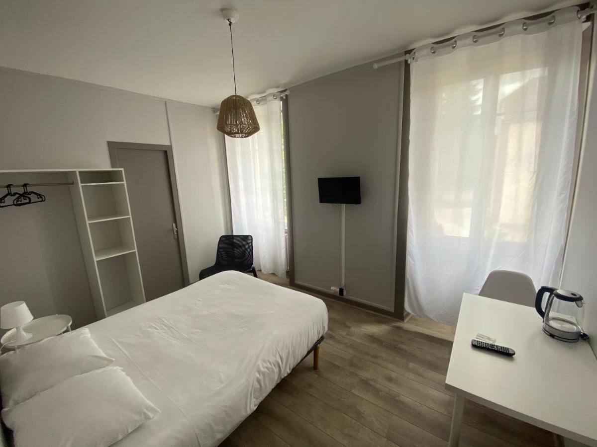 Le Relais De La Gare Hotell Dole Eksteriør bilde